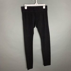 Plain black leggings